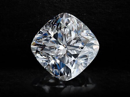 Cushion_3-451x338_LOT DIAMOND # 101841446