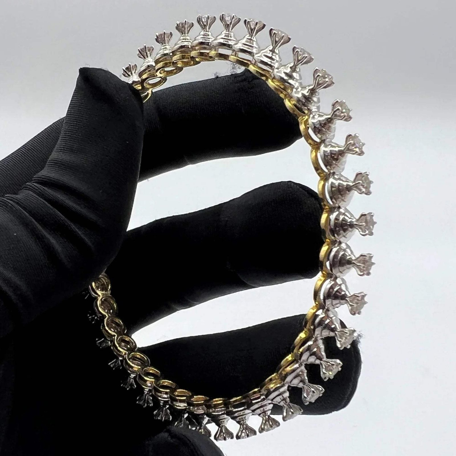 Crown Link Lab Grown Diamond Bangle Set Crown Link Lab Grown Diamond Bangle Set