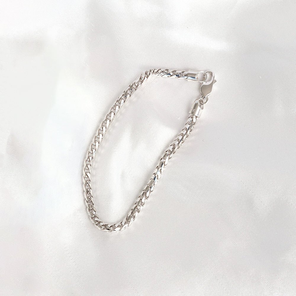 Diamond Cut Foxtail Bracelet in 10KT White Gold