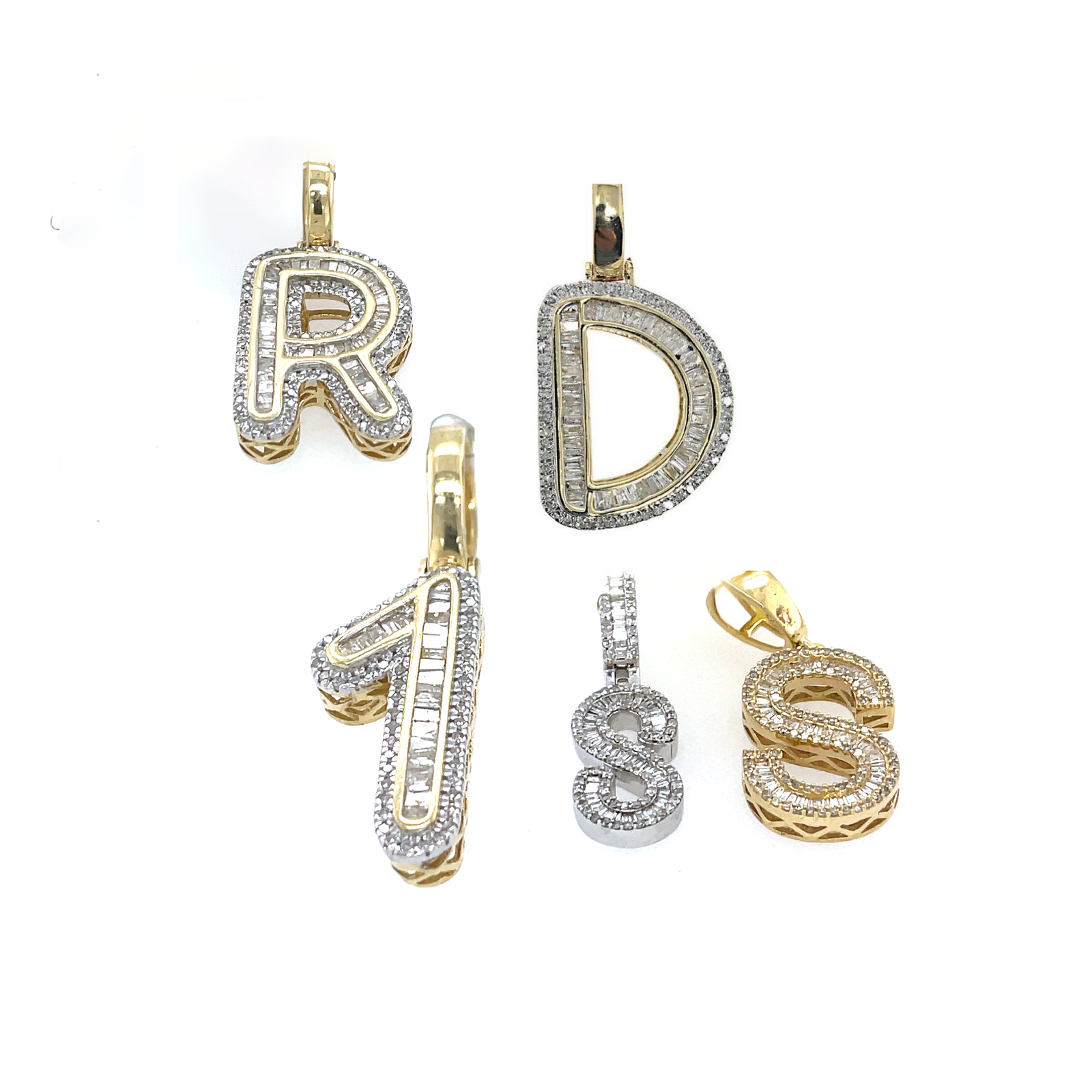 Diamond Initial Pendant in Yellow Gold – 0.24 CTW