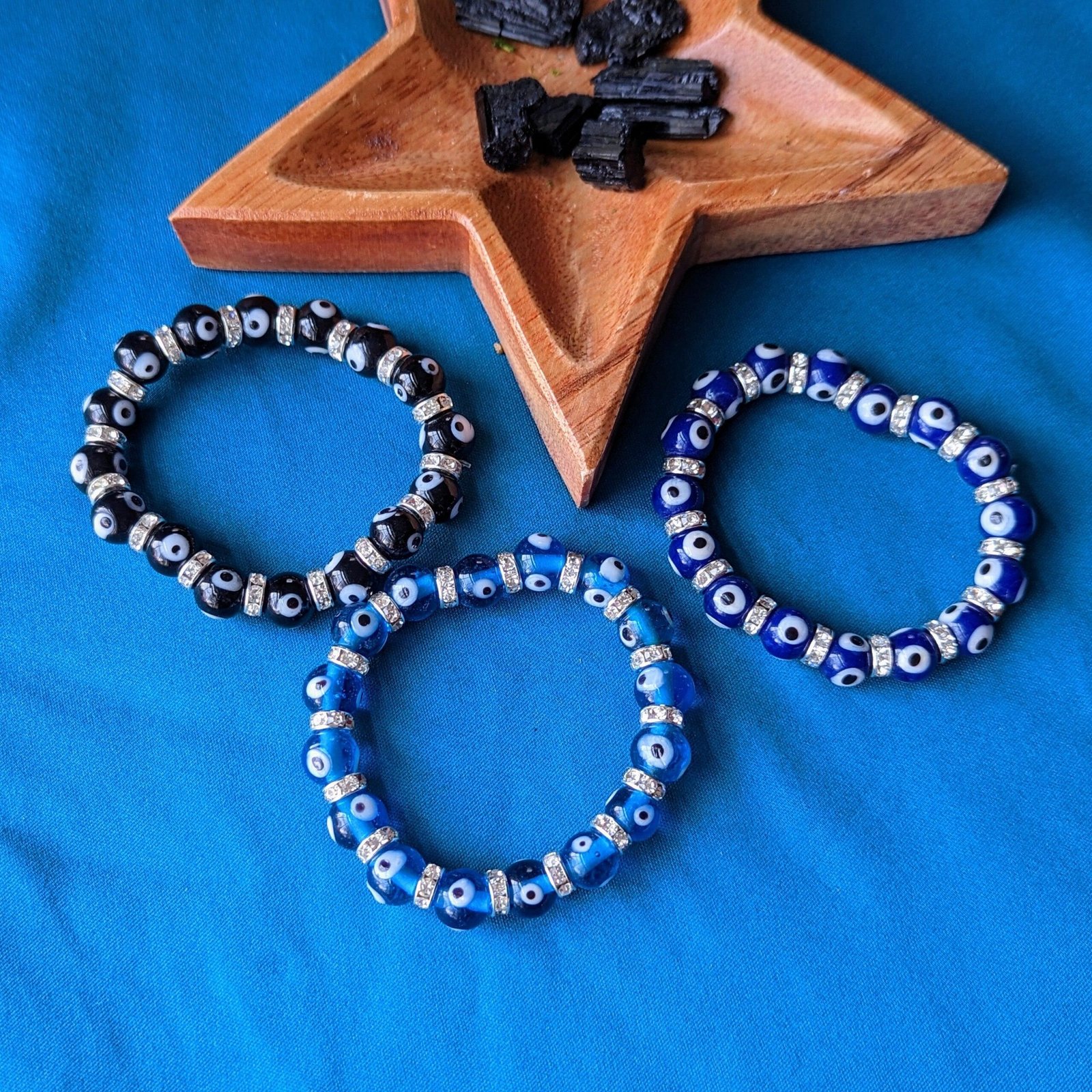 Glass Bead Evil Eye Stretch Bracelet – Available in 3 colors