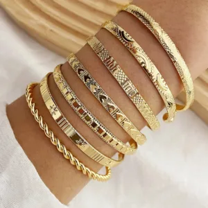 Gold-Tone Open Bangle Set with Heart Motifs — Gold | KIMLUD