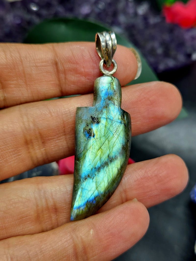 Labradorite Knife Pendant – Exquisite Elegance in Silver – ONE PIECE ONLY