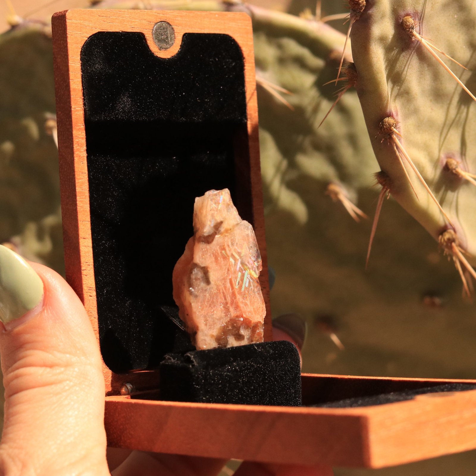 Rainbow Lattice Sunstone – 8.2 CT Gem from Harts Range Australia Rainbow Lattice Sunstone – 8.2 CT Gem from Harts Range Australia
